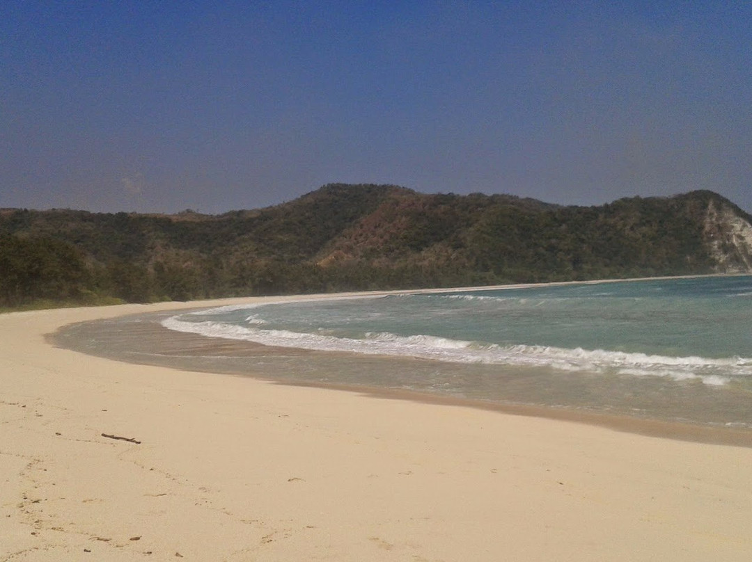 Tarimbang  Beach景点图片