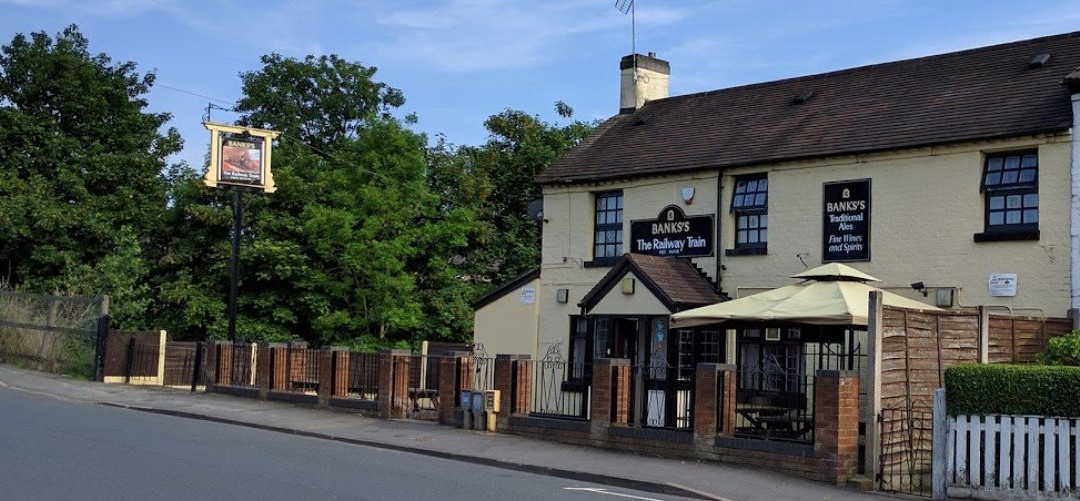 Stone旅游景点-The Railway Train Inn