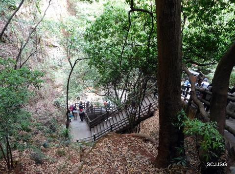 雌雄双瀑-宜良县必去景点