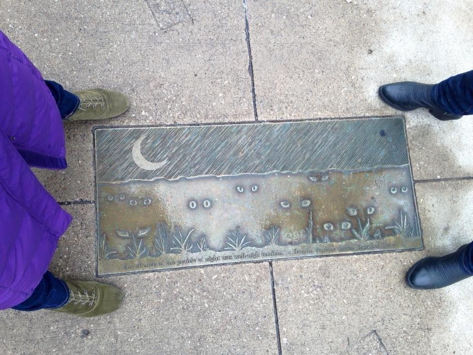 Iowa Avenue Literary Walk-爱荷华城必去景点