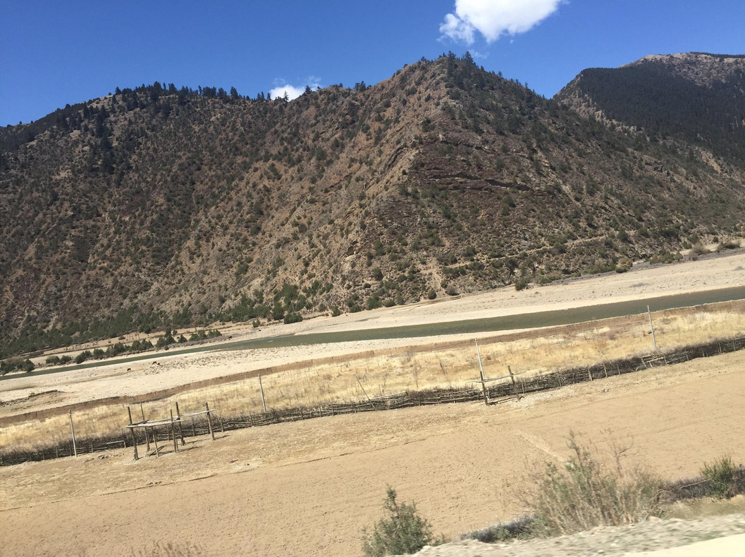 怒江山-八宿县必去景点