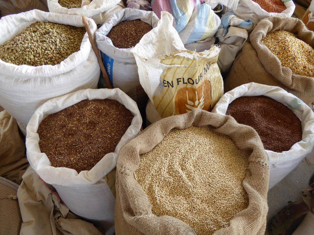 Grain and Vegetable Market景点图片