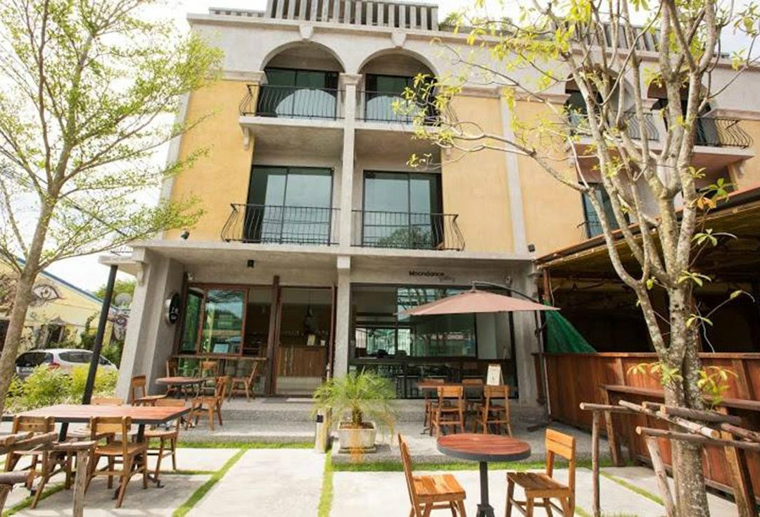 OYO 401 Pine House Hotel Rawai