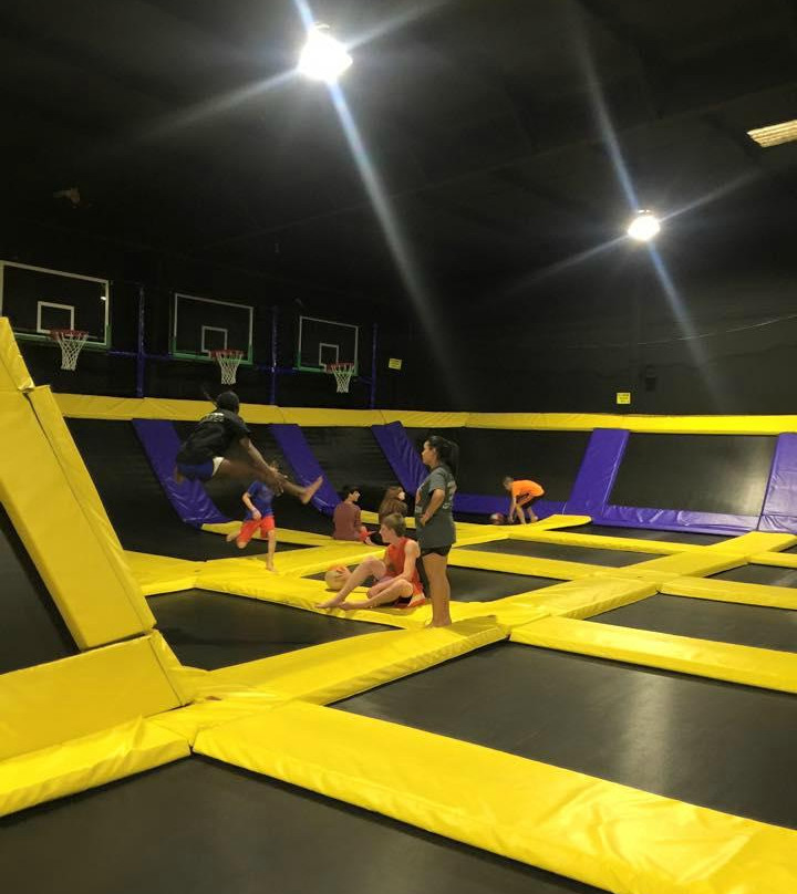 MaxAir Trampoline Park景点图片