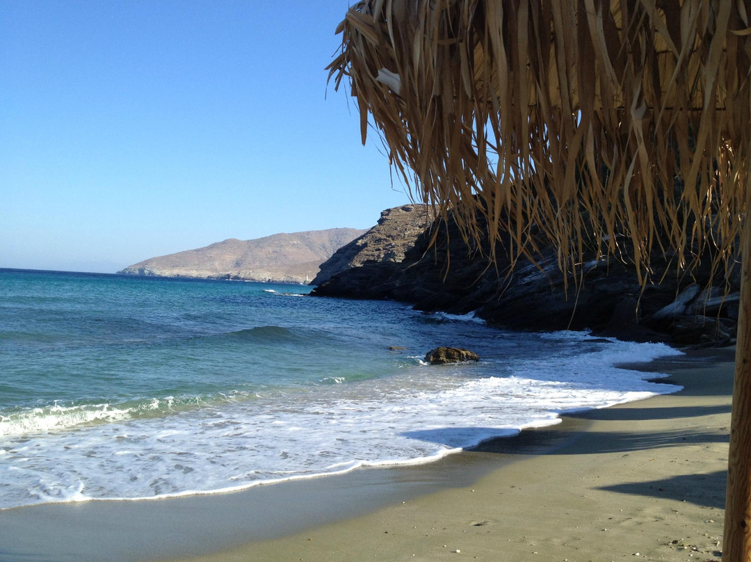 Piso Gialia Beach Bar-安德罗斯必去景点