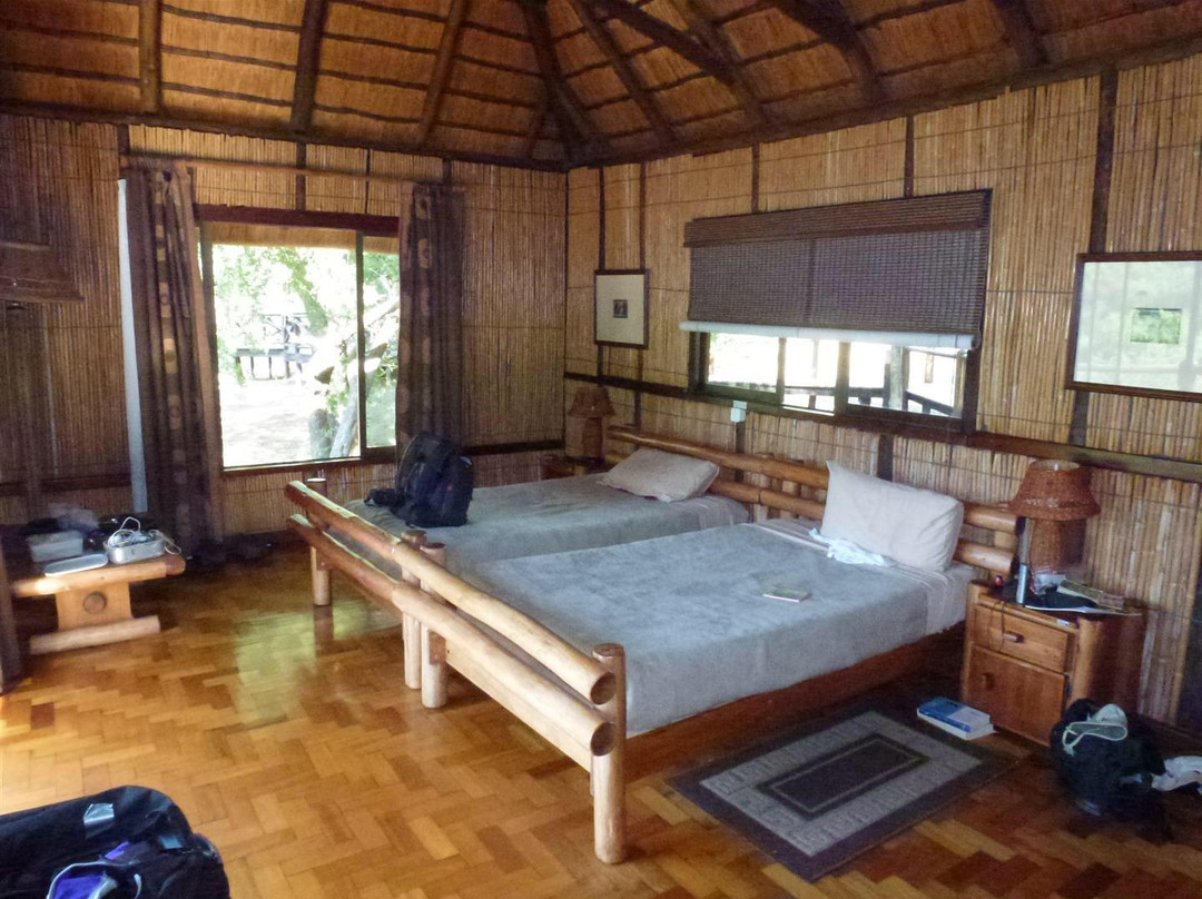 Hlatikulu 8 Bed Bush Lodge