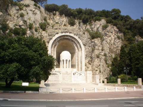 死难者纪念碑-尼斯必去景点