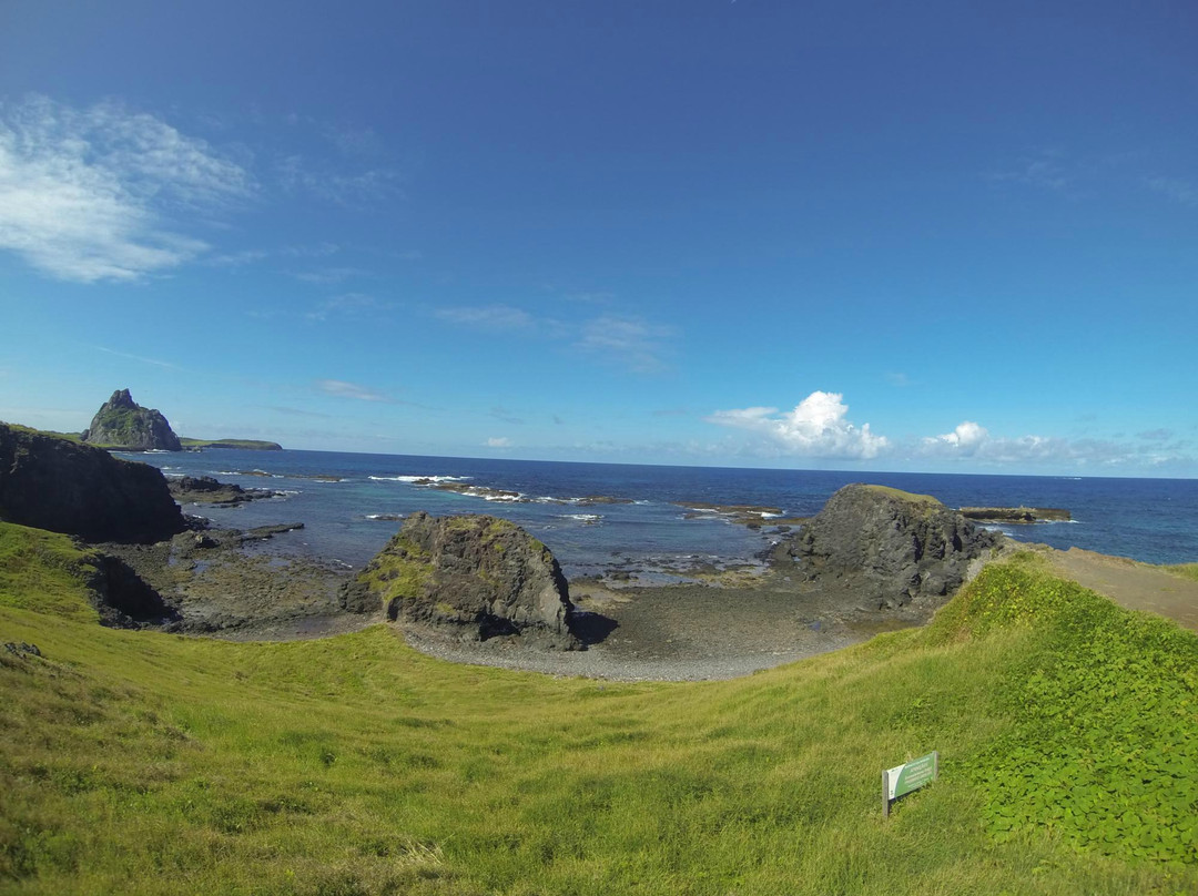 Buraco da Raquel-费尔南多-迪诺罗尼亚群岛必去景点