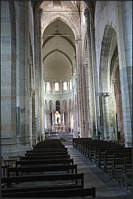 Eglise de Saint Menoux景点图片