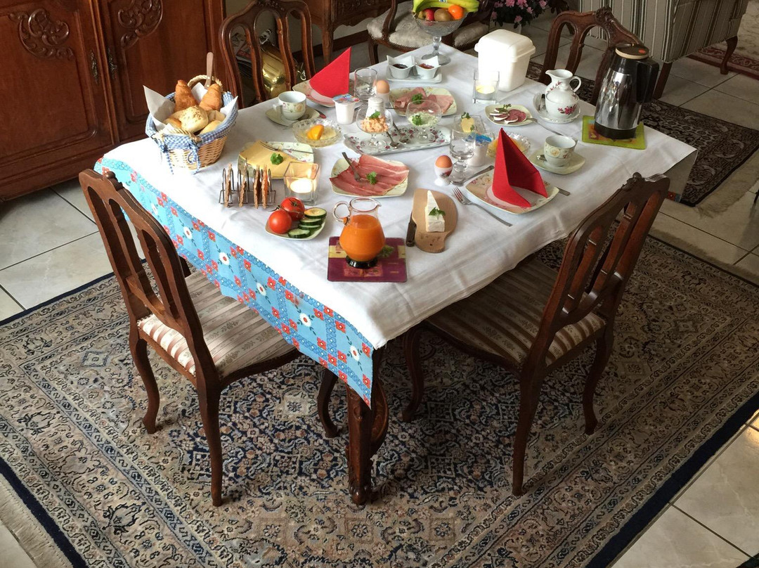 Vroenhoven酒店住宿-'t Wit Hoes