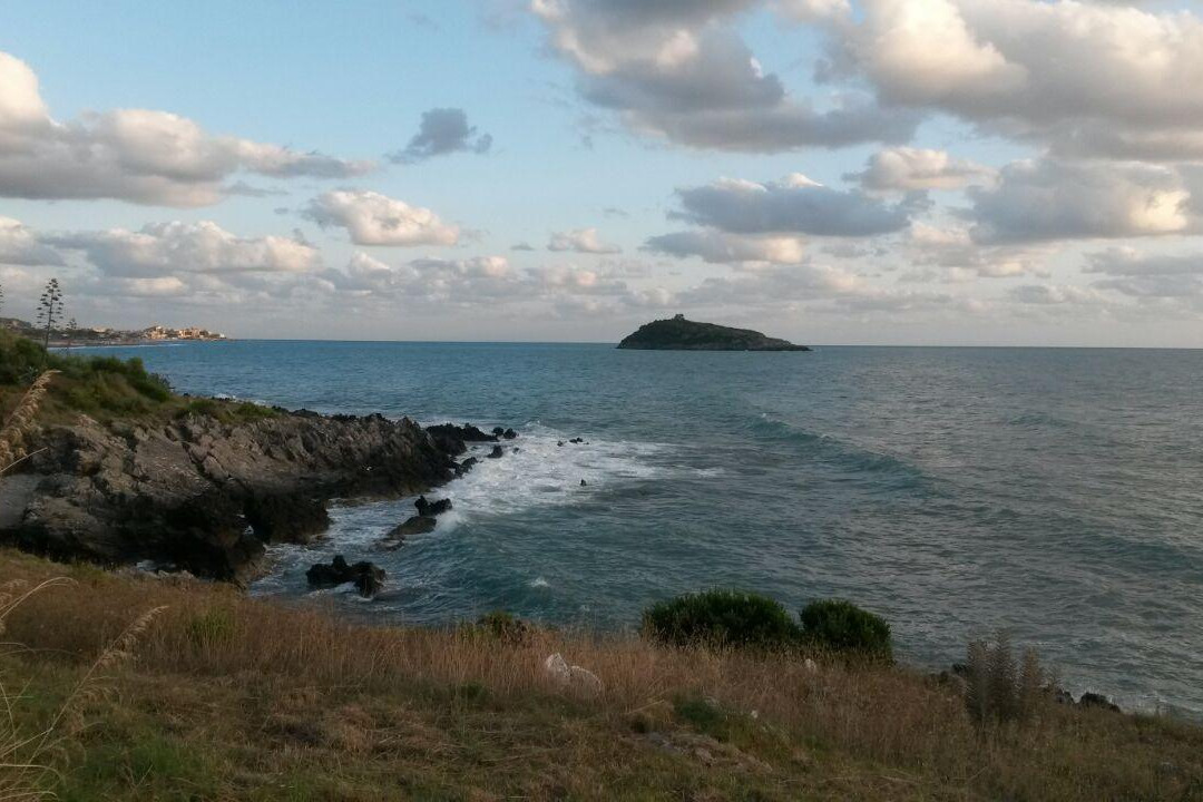 Scogliera Di Cirella景点图片
