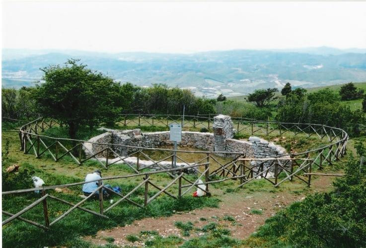 Monte Tezio景点图片