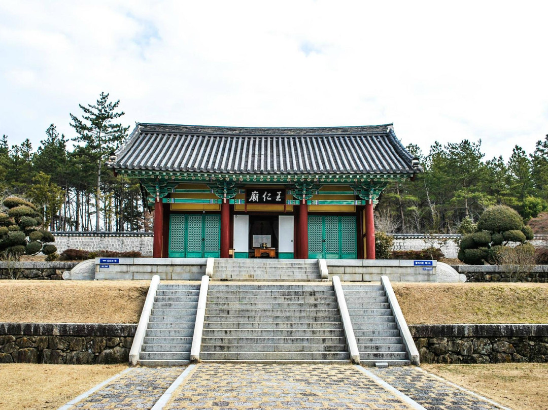 Historical Site of Wangin Baksa-灵岩郡必去景点