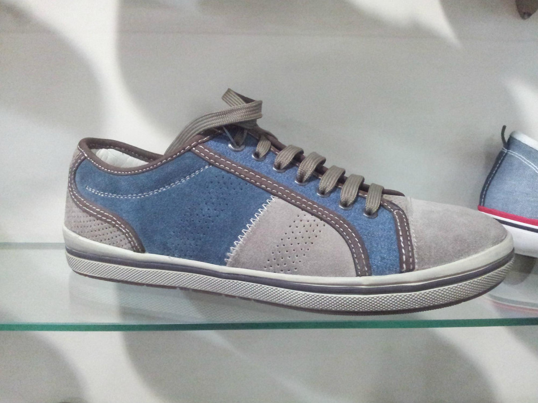 Vitrinat Shoe Shop-杜勒斯必去景点