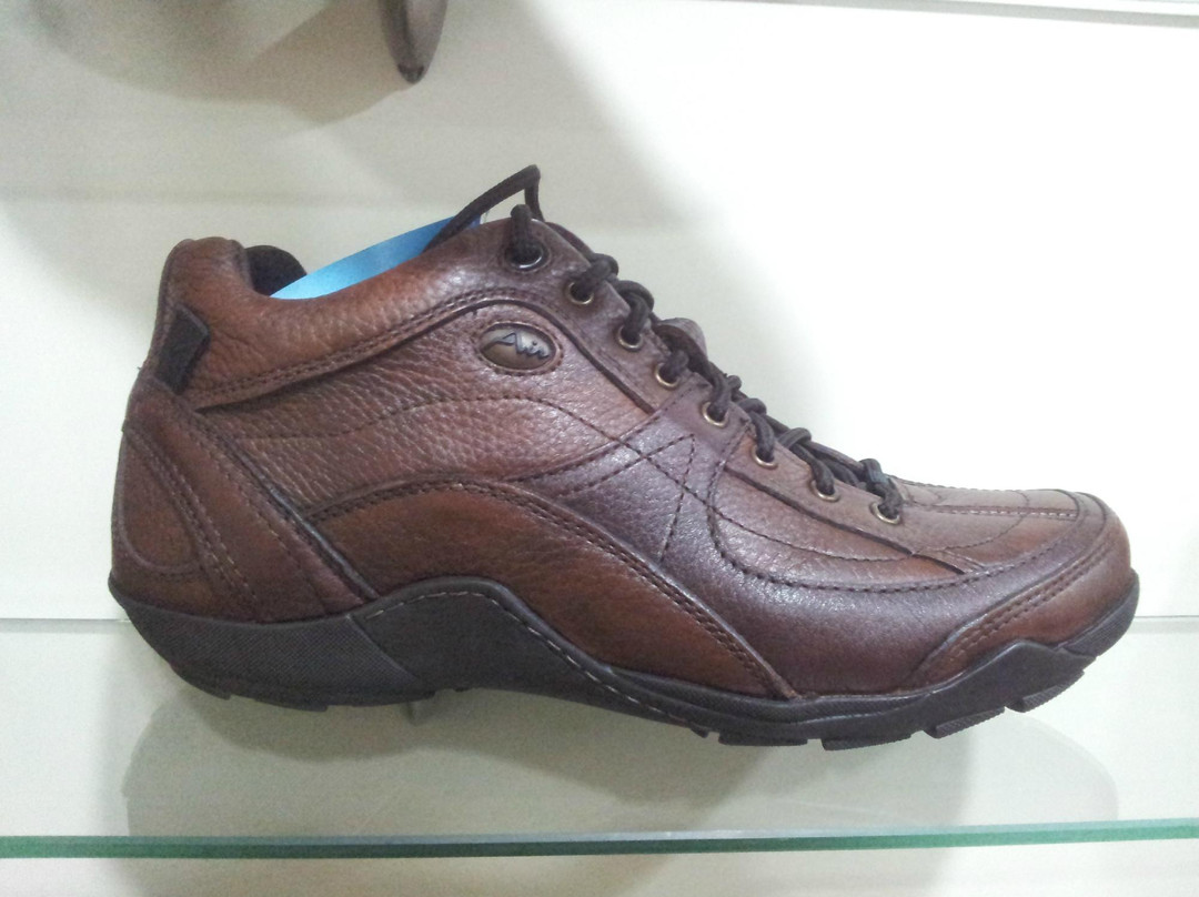 Vitrinat Shoe Shop-杜勒斯必去景点