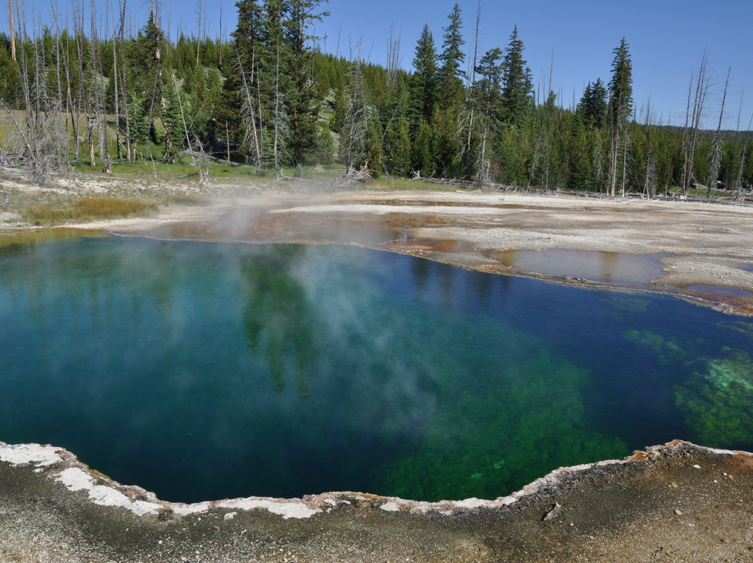 西拇指间歇泉盆地-黄石国家公园必去景点
