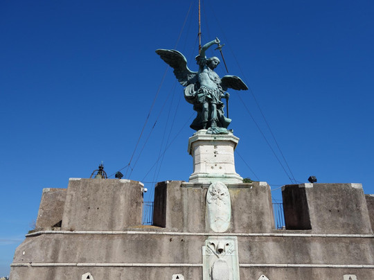 圣·迈克尔塑像-罗马必去景点