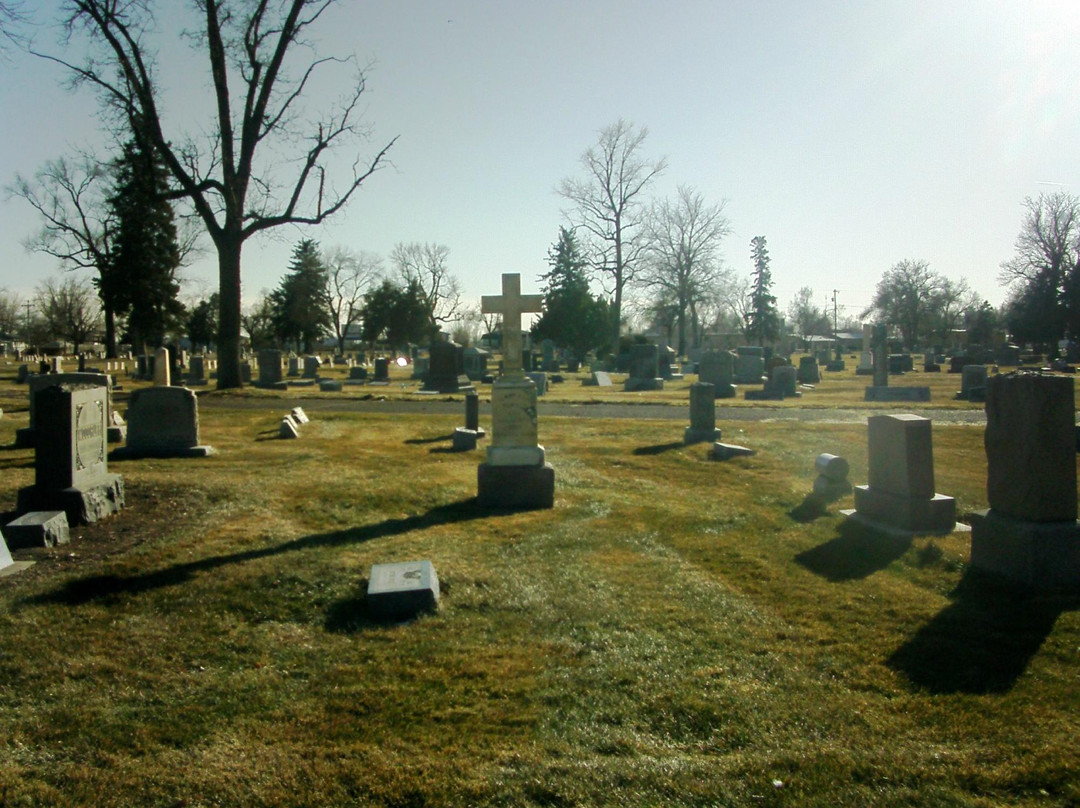 Linn Grove Cemetery-格里利必去景点