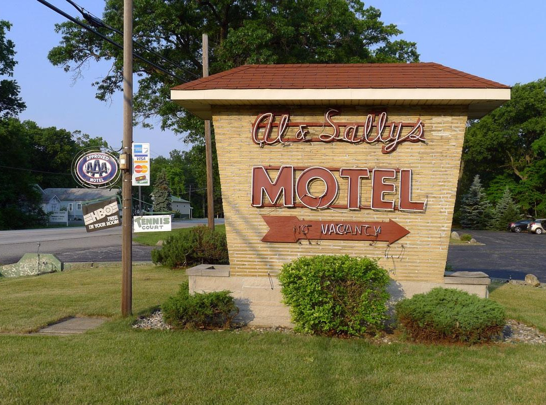 Al & Sally's Motel主图
