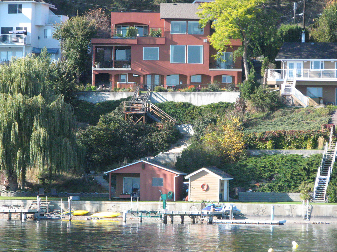 Willow Beach Bed and Breakfast
