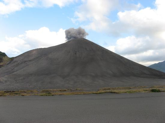 Mount Yasur-塔纳岛必去景点