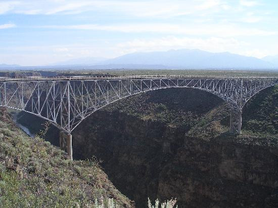 格兰德河峡大桥-道师城必去景点