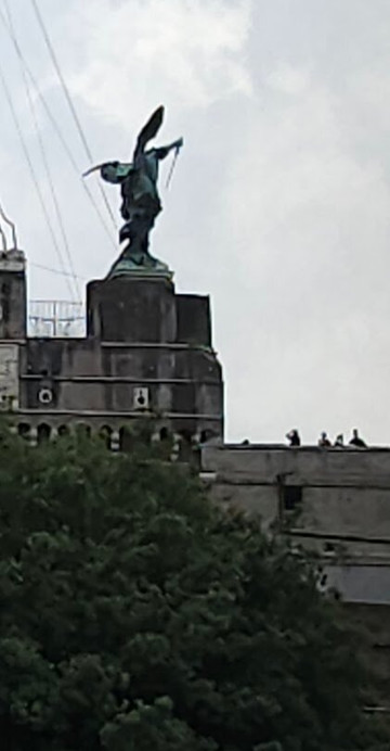 圣·迈克尔塑像-罗马必去景点