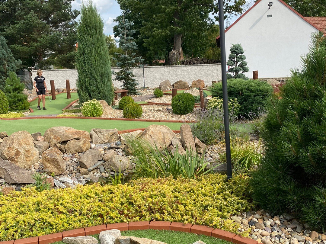 Adventure Golf Club Budinek-Dobris必去景点