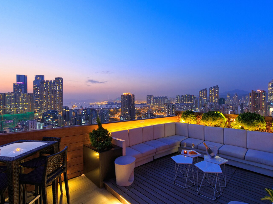 Horizonte Lounge Hotel Madera Hong Kong