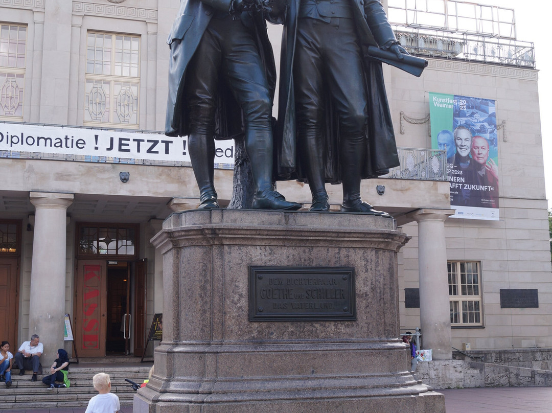 Goethe Schiller Denkmal-魏玛必去景点