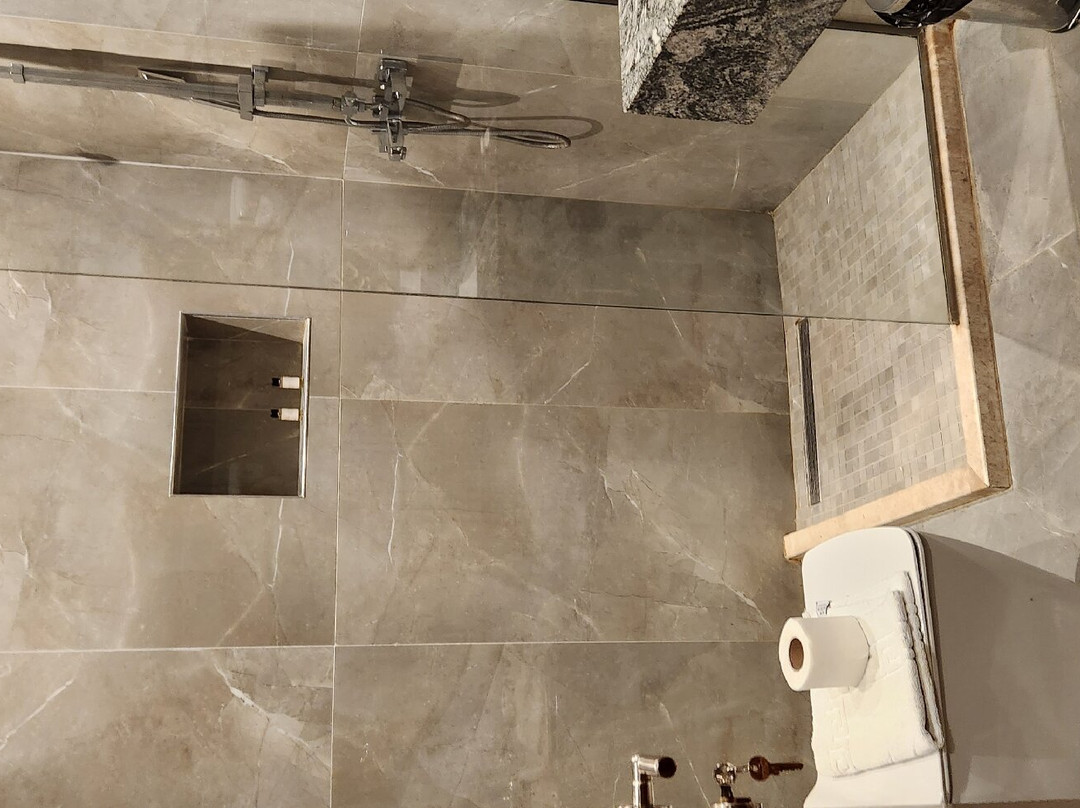 Tirana County酒店住宿-White Crown Hotel