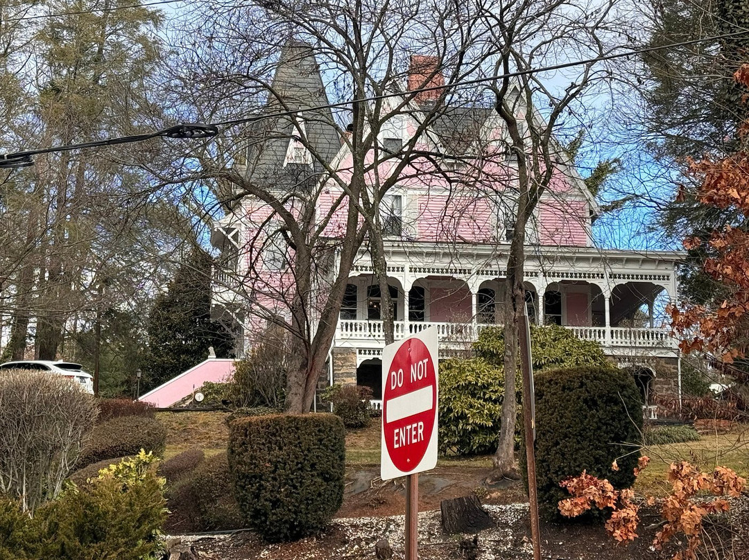 Cedar Crest Inn主图