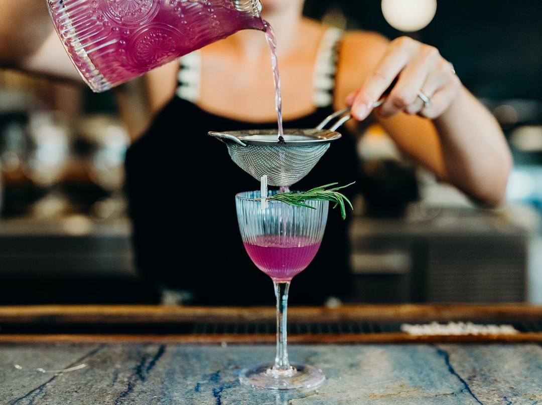 Wine Shop VI-克鲁兹湾必去景点