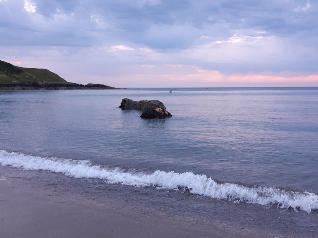 Porthor Beach (Whistling Sands)景点图片