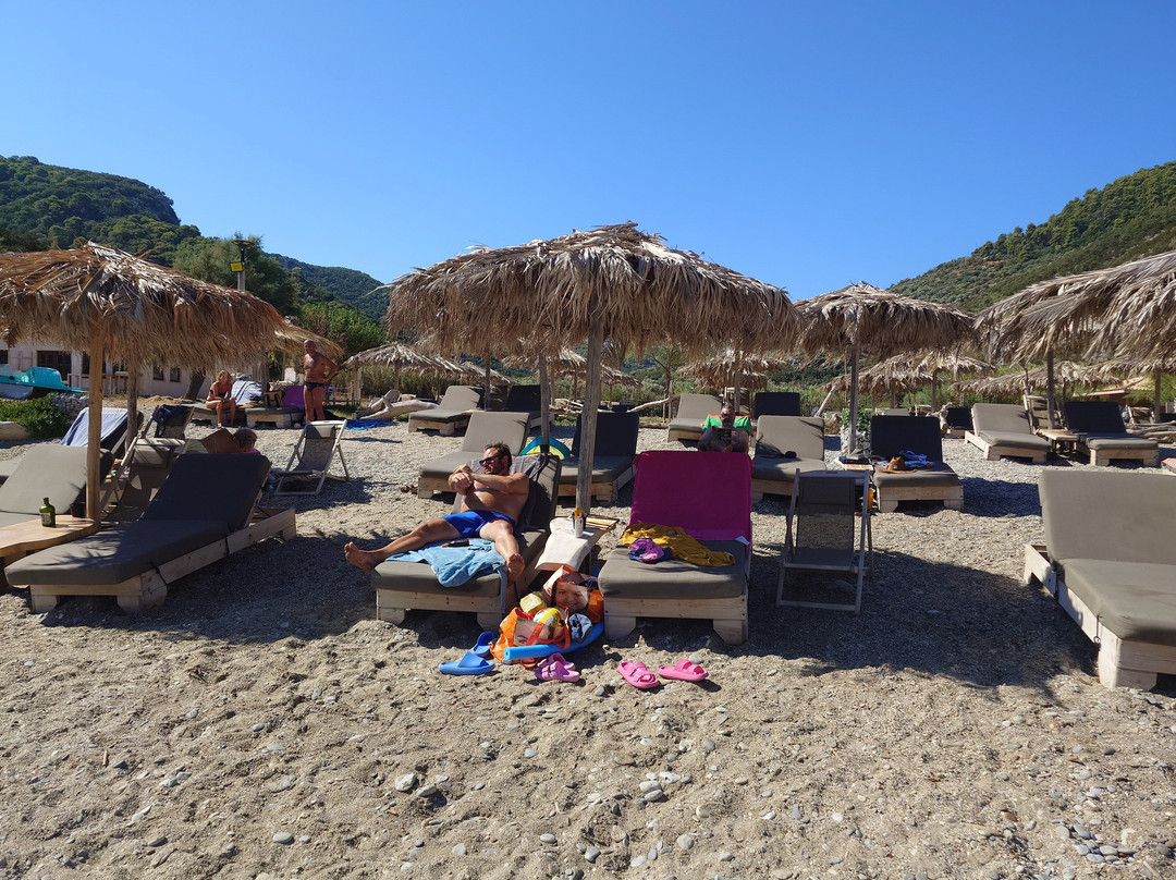 Glisteri Beach景点图片