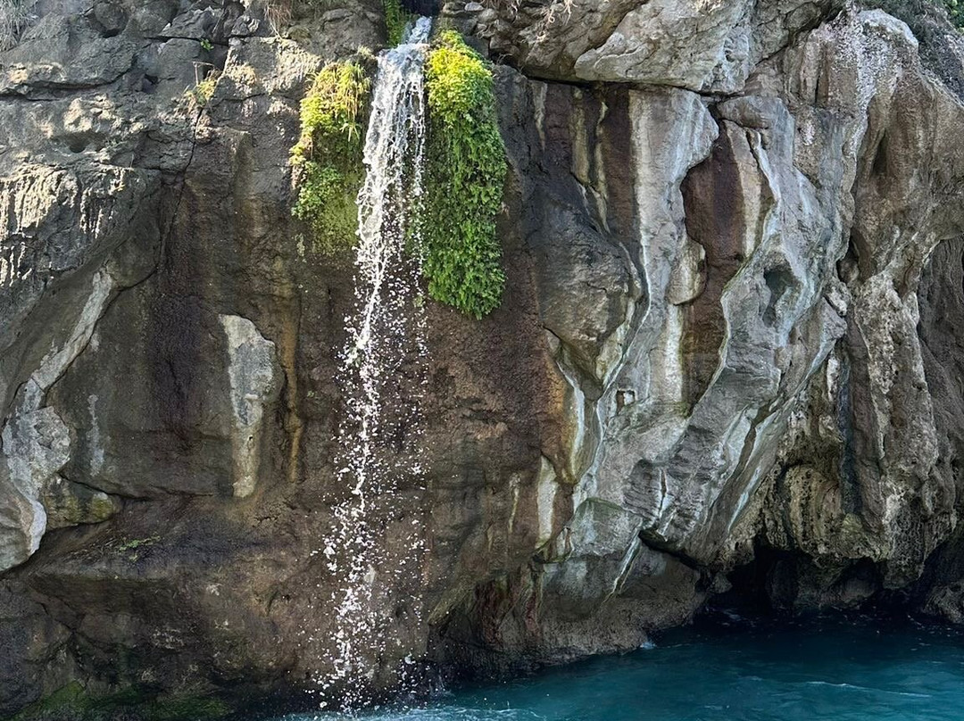 Capri Private Boat Tours景点图片
