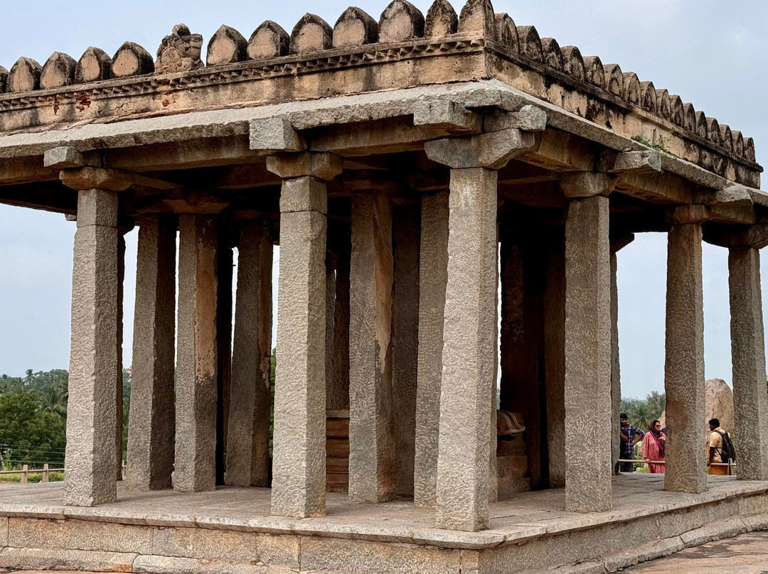 Sasivekalu Ganesha Temple-亨比必去景点