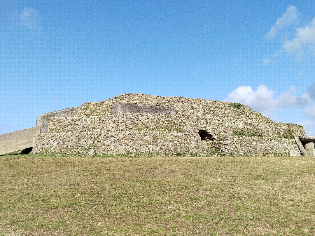 Cairn Du Petit Mont景点图片