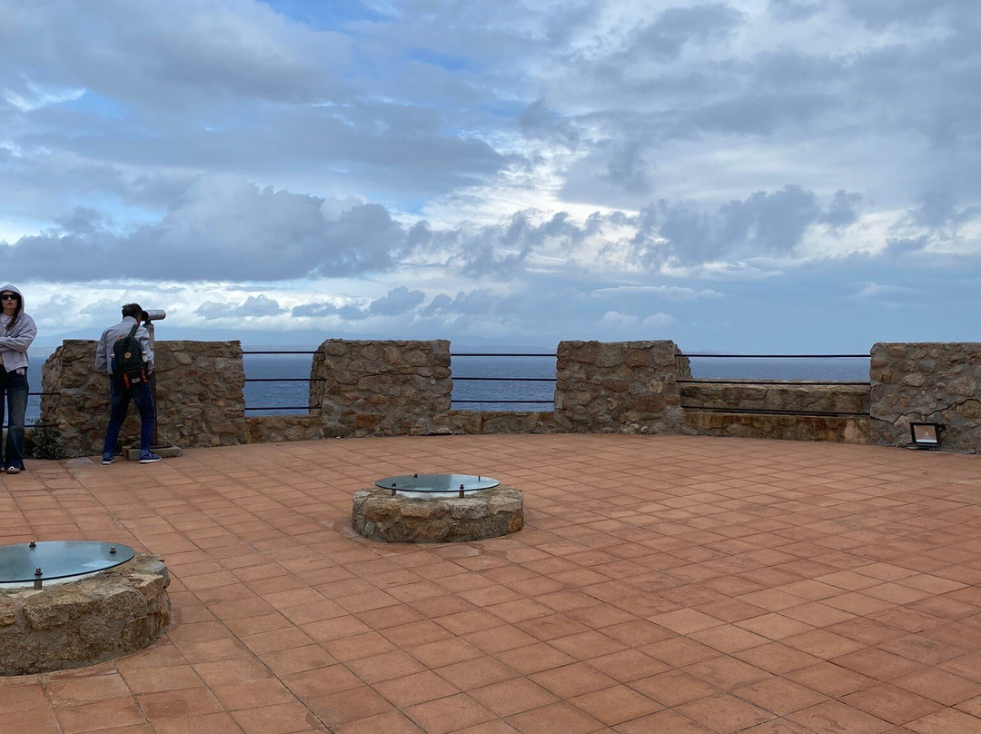 Torre di Longonsardo-圣特雷莎加卢拉必去景点