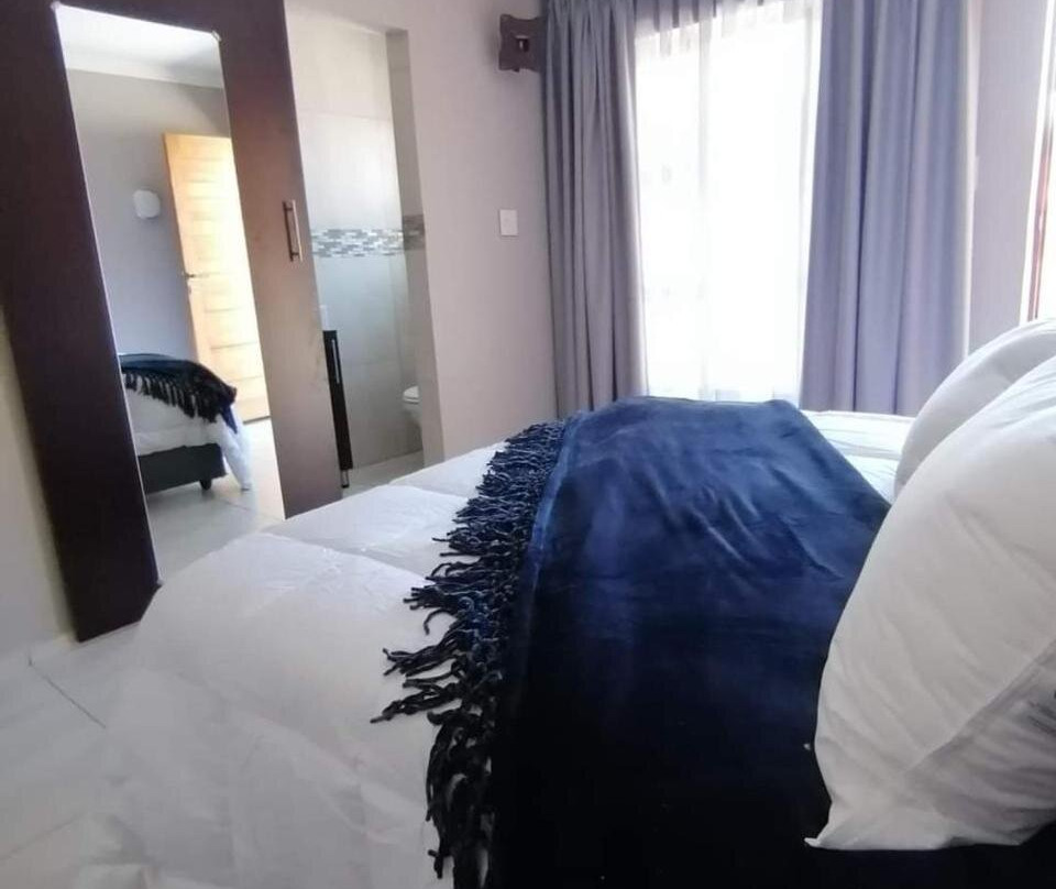 Lukhanya Guesthouse
