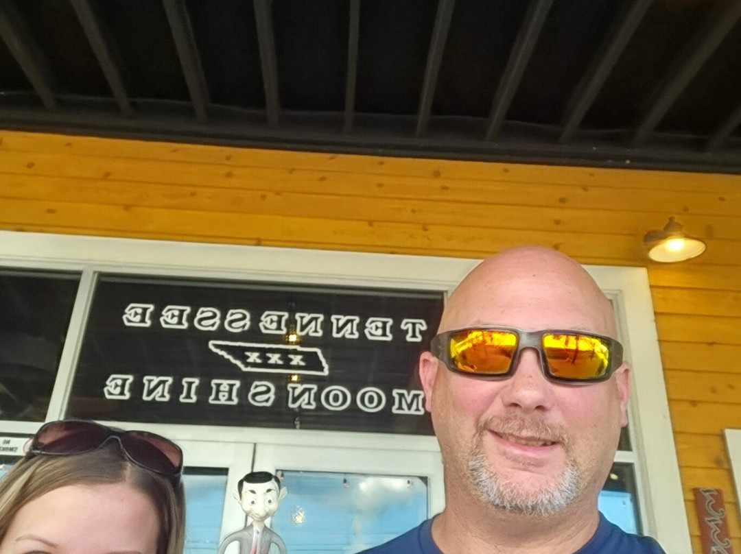 Tennessee Shine Co.-塞维尔维尔必去景点