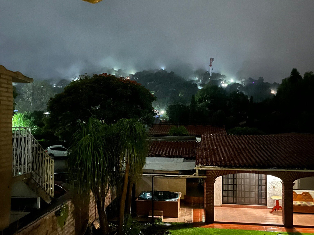 新黎明酒店主图