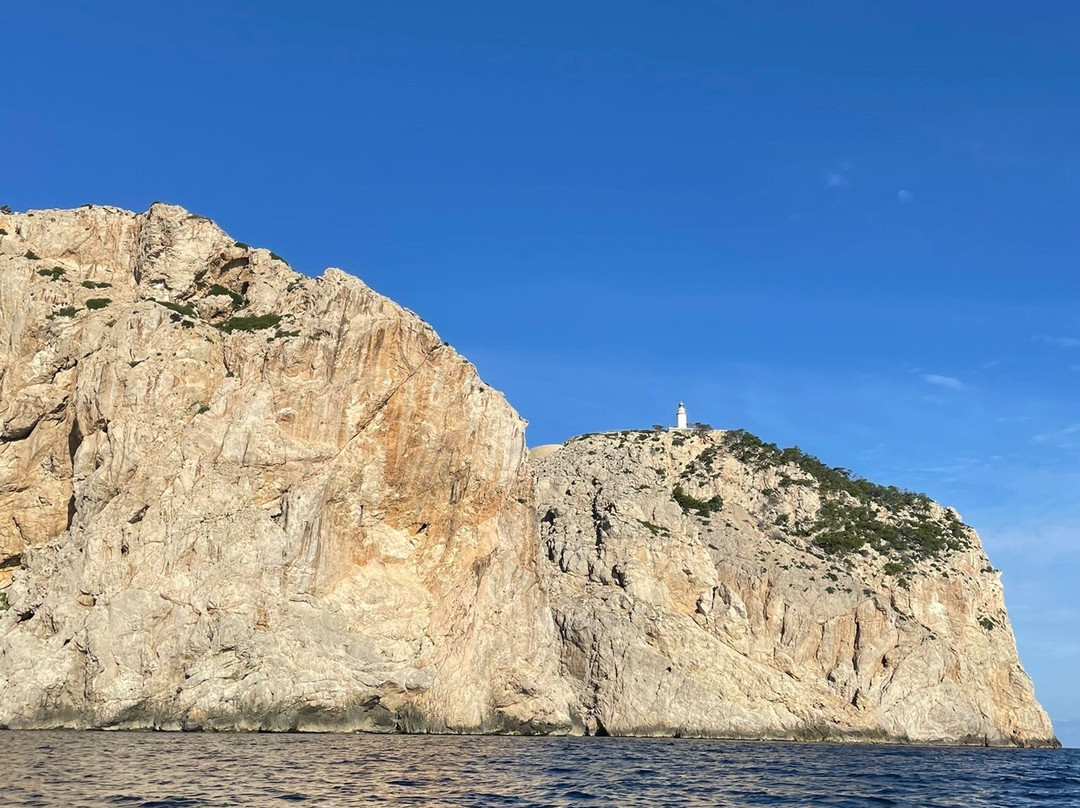 Boat Rental Formentor-波连萨必去景点