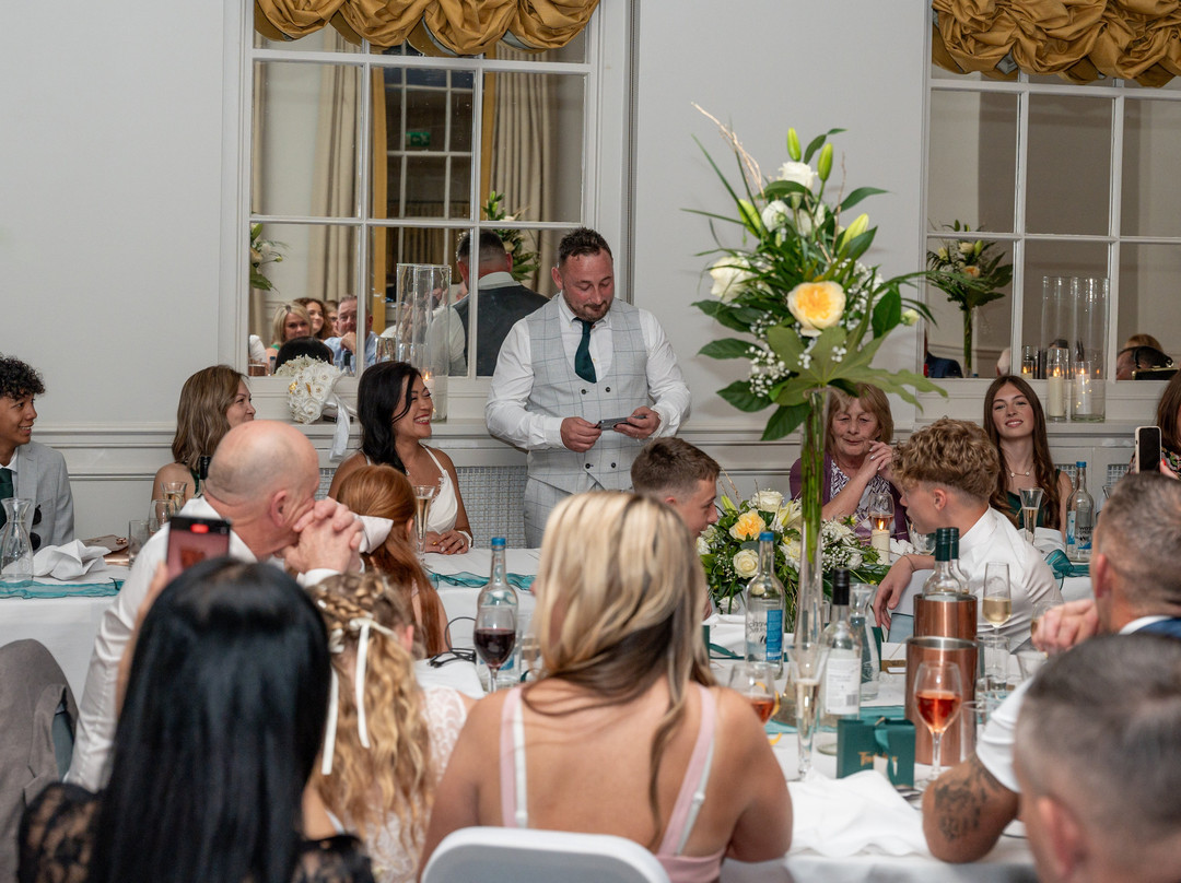 The White Hart Hotel主图