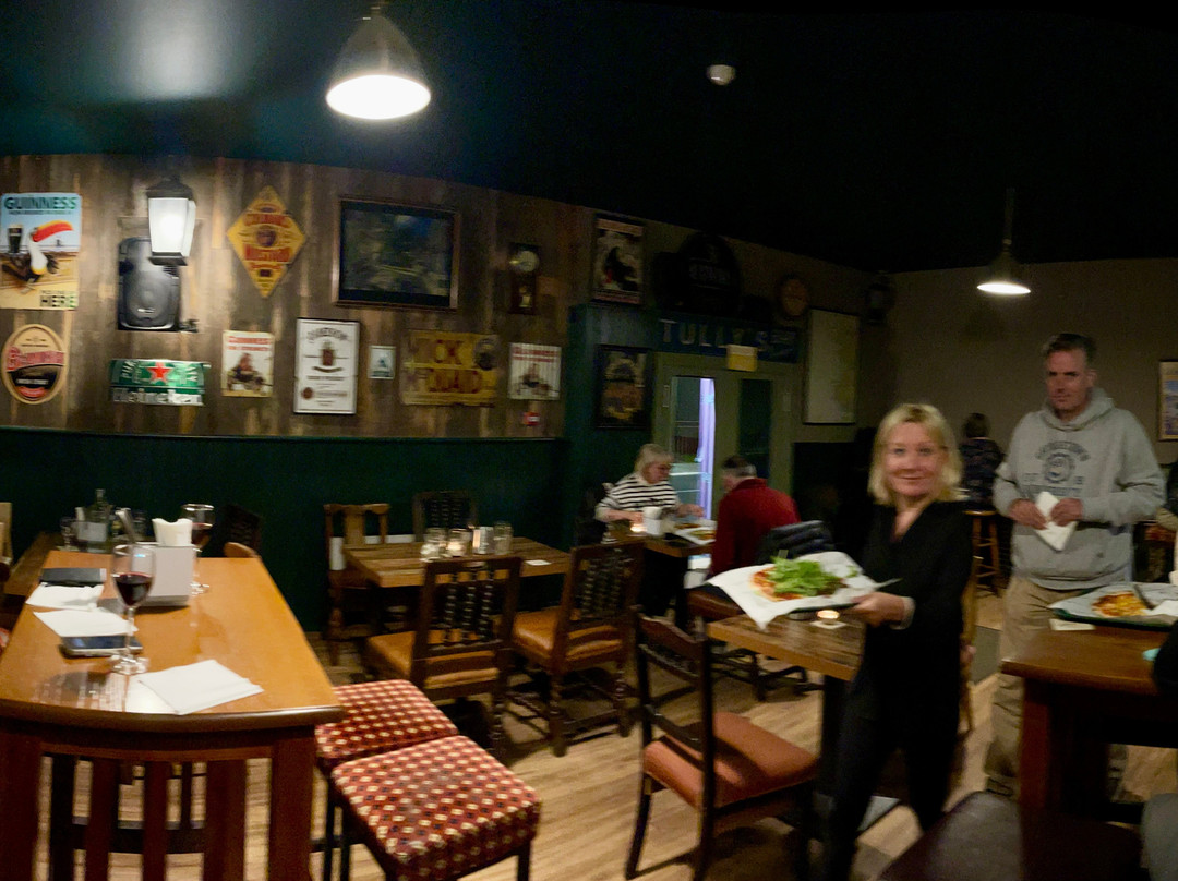 Tully's Bar景点图片