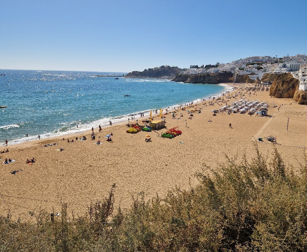 Praia dos Pescadores-阿尔布赞拉必去景点