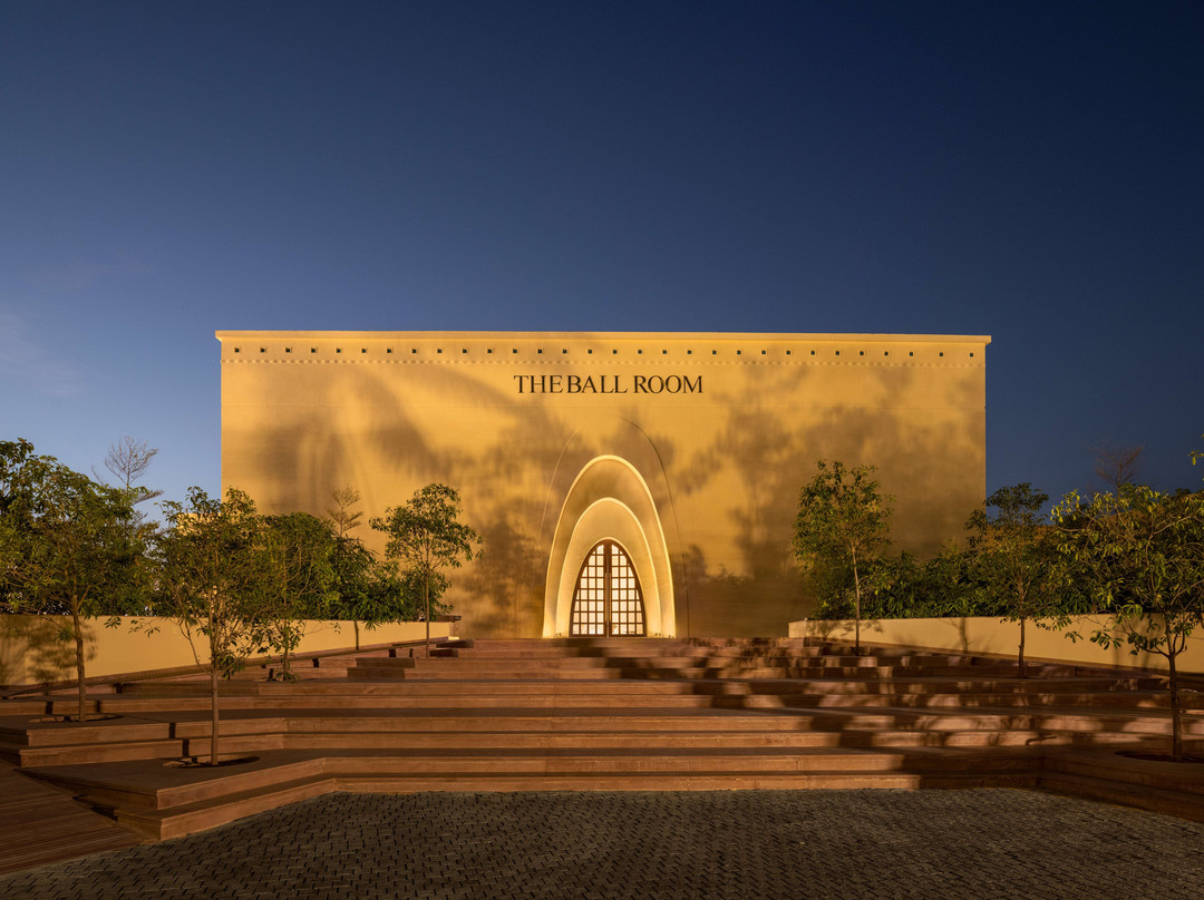 Time Square Resort & Spa Bhuj主图