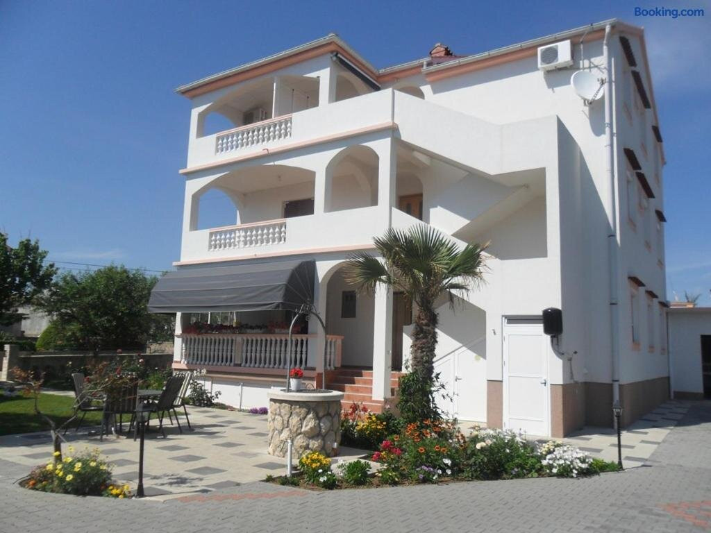 Apartmani Sanja