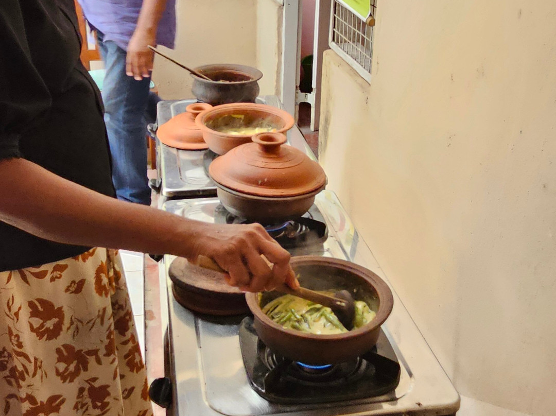 The Authentic Cooking & Demonstration-加勒必去景点