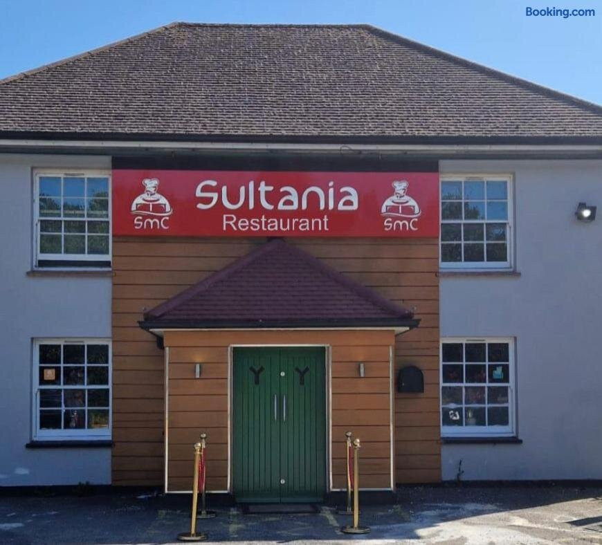 Sultania Motel And Catering